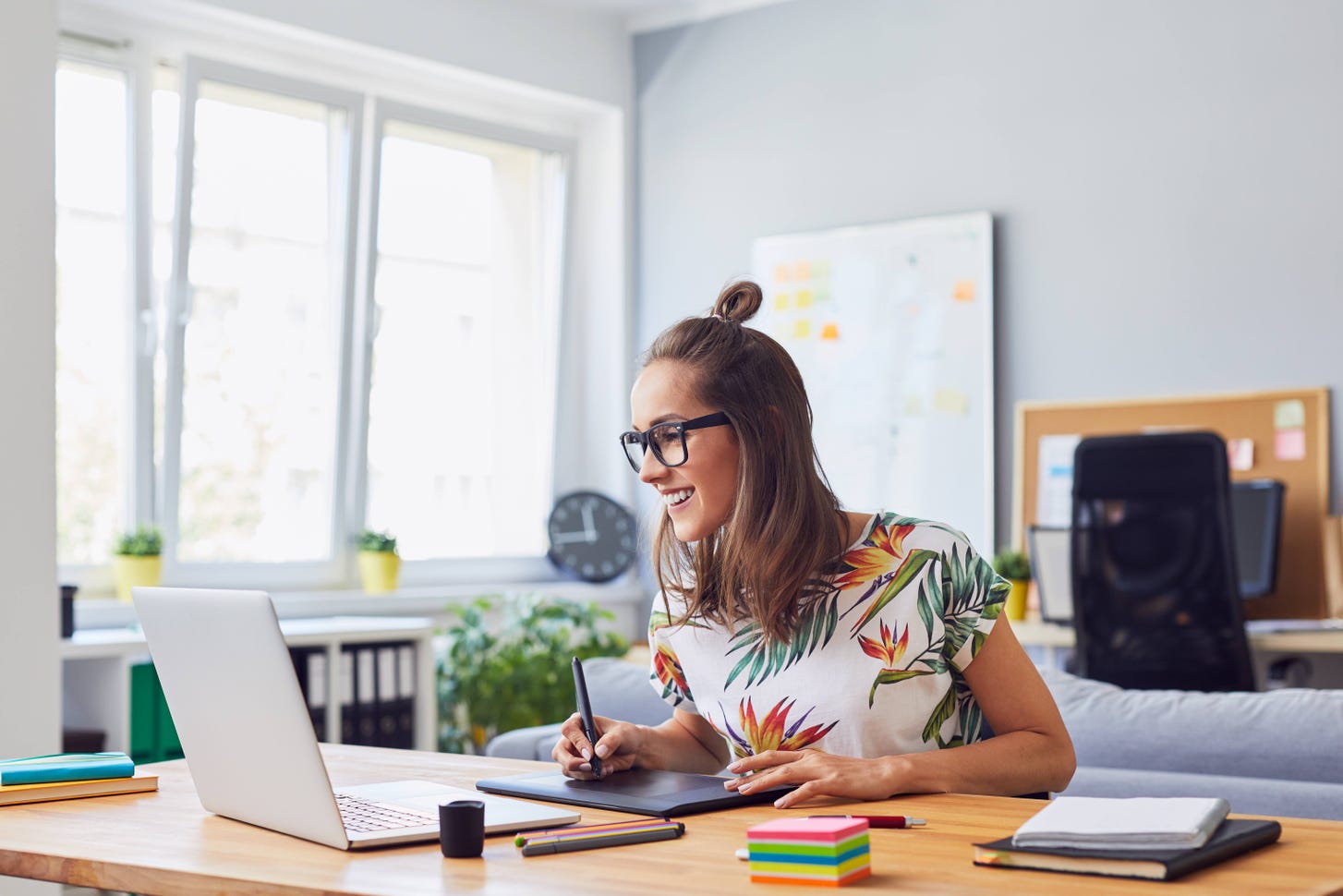 How to Become a Graphic Designer